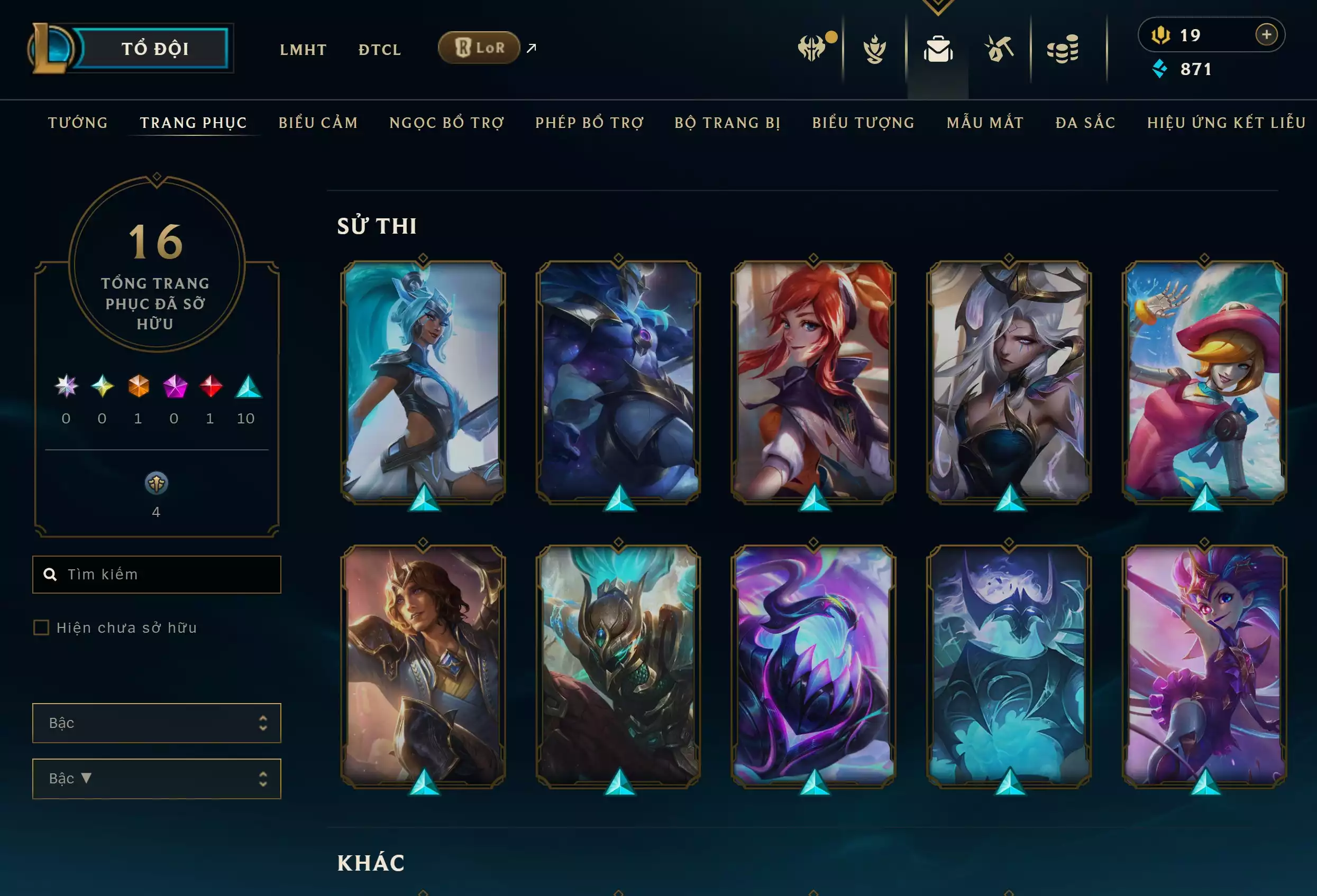Ảnh 📮TFT - VIP Ngon 🔵 Ahri Chiêu Hồn Thiên Hồ Tí Nị  🔵 Akali Vệ Binh Tinh Tú Tí Nị 🔵 Whisker Hiểm Họa Siêu Cấp 🔵 Choncc Thông Thái 🧧 Sàn Đấu - Quái Vật Tấn Công 🧧 Sàn Đấu - Everything Gose On 🌠 Cầu Vòng Tối Thượng Thanh Hoa ➡️ Vòng Xoay Tua (57/60) +2 Huy Chương ➡️ Dư 900 Pha Lê 🍁 Có Thẻ Đổi Tên Nhân Vật Miễn Phí